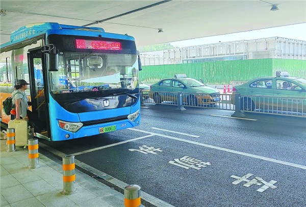 擴大公交線網(wǎng) 服務(wù)群眾出行
